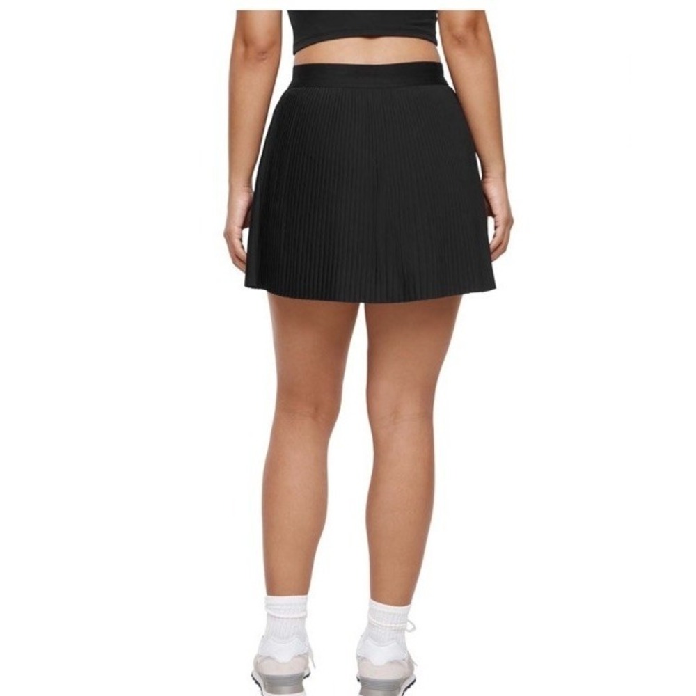 EUC GapFit Women's Pleated Skort – BLACK –Size LARGE –Athletic Tennis Skirt - Picture 3 of 7